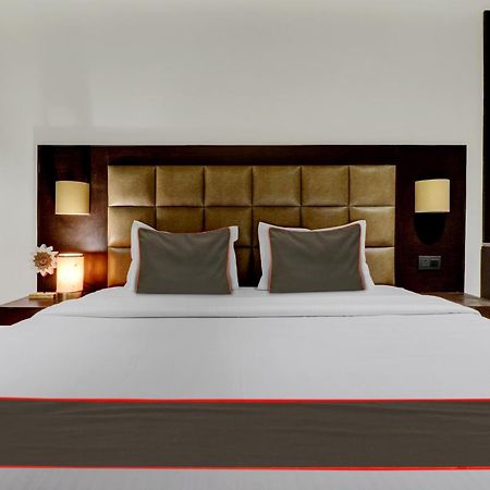 Hotel Collection O Mount N Woods Nainital Esterno foto